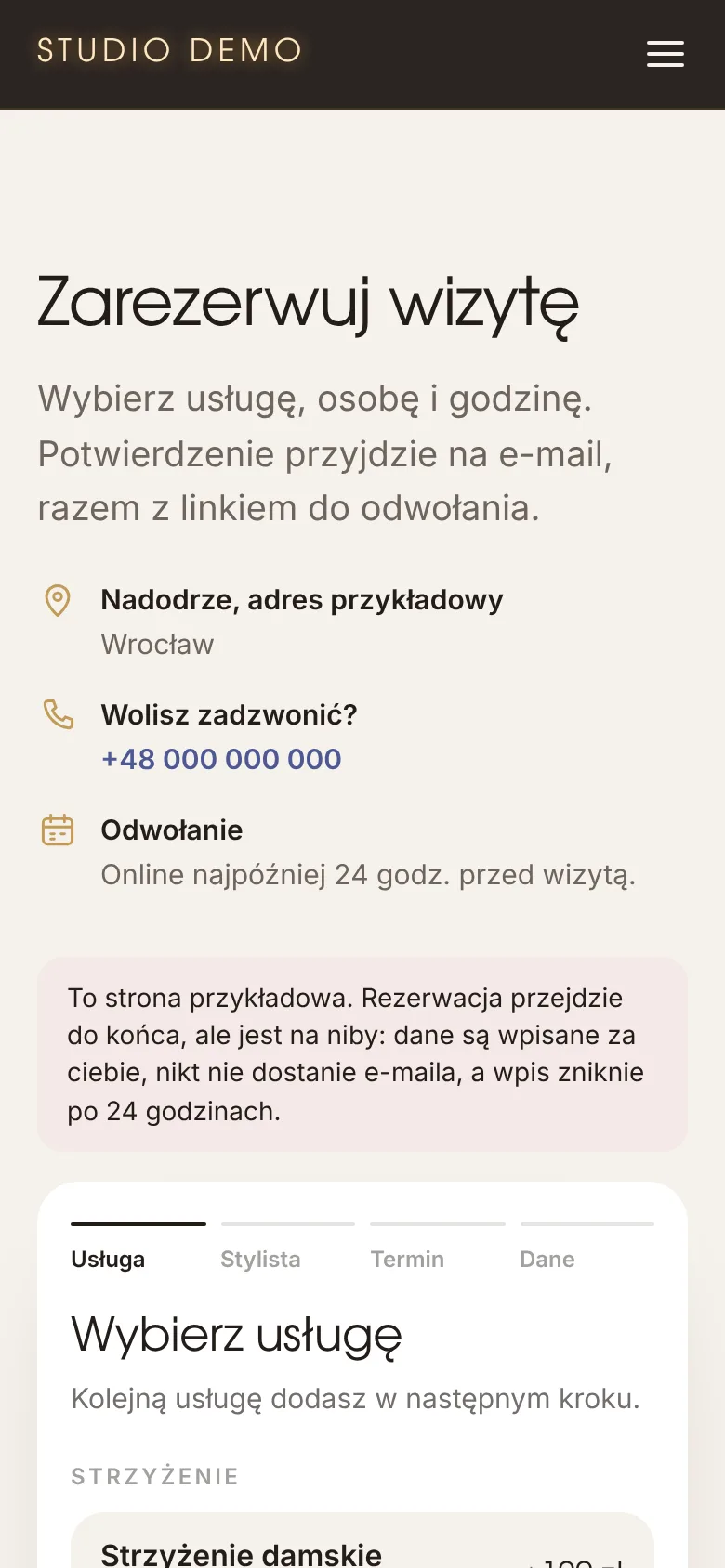 Rezerwacja na telefonie: wybór usługi w salonie przykładowym